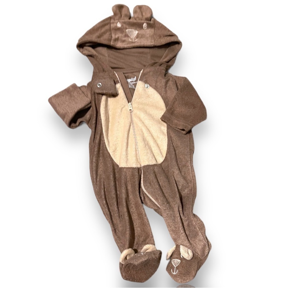 Cuddles  bear outfit from Banff​​